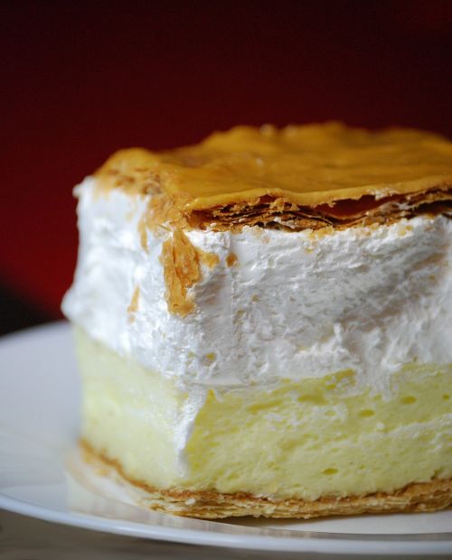 dessert creamy white