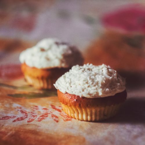 dessert cupcake cupcakes