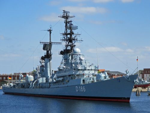 destroyer navy warship