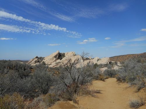 devil's punch bowl california desert