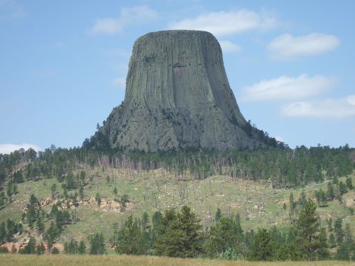devil's tower mountain america