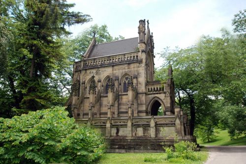dexter mausoleum cemetery structure