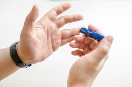 diabetes  puncture of a finger  the meter