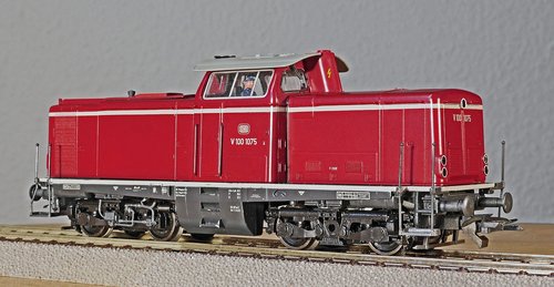 diesel locomotive  model  scale h0