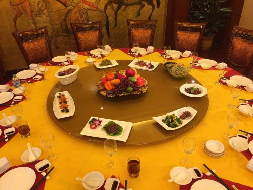 dinner china table