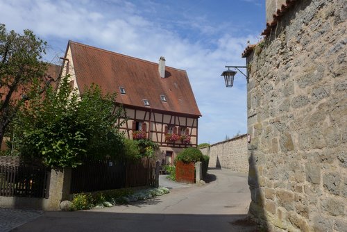 dinosaur  place  fachwerkhaus