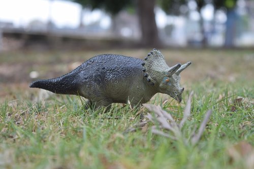 dinosaur  toy  miniature