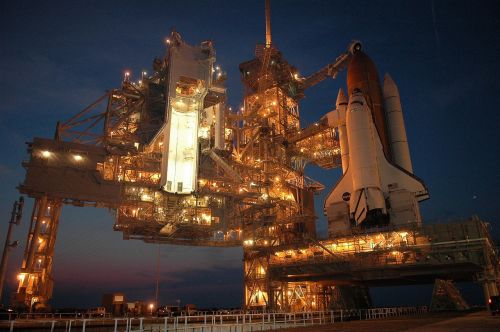 discovery space shuttle rollout launch pad