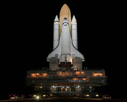 discovery space shuttle rollout launch pad