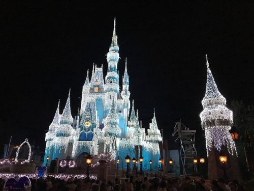 disneyland magic kingdom glowing castle