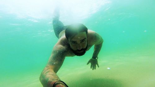 diving mar blue water