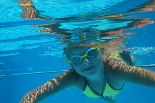 diving summer blue