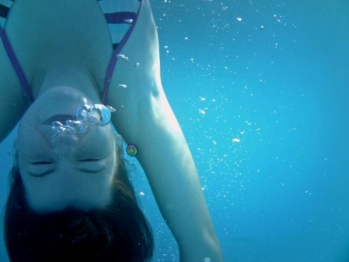 diving girl dive
