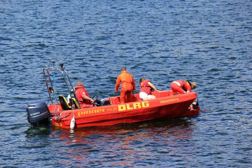 dlrg boot water rescue