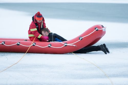 dlrg ice rescue water rescue