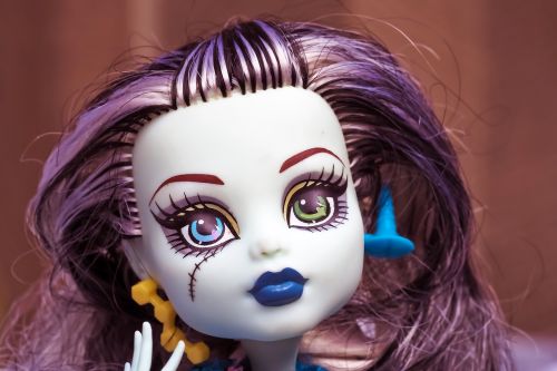 doll gothic horror