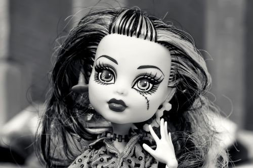 doll gothic horror