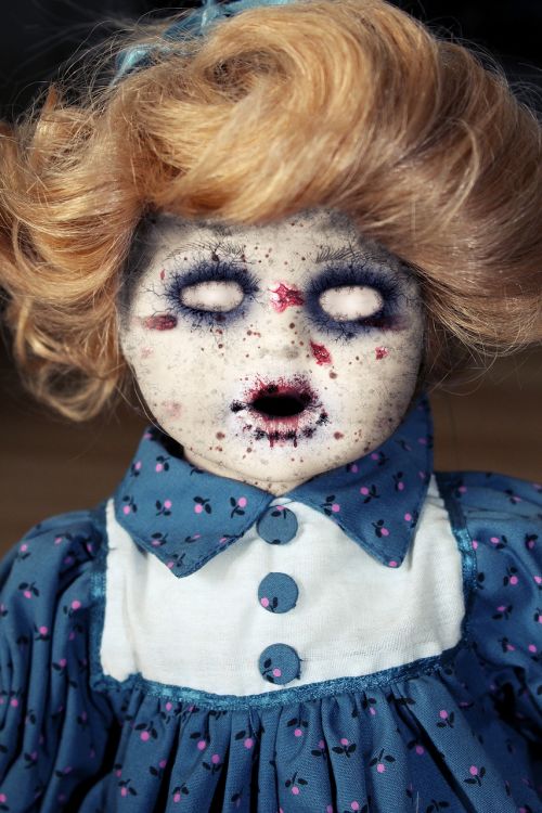 doll horror zombie