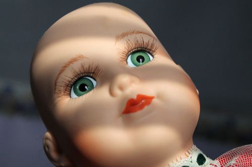 doll baby doll eyes