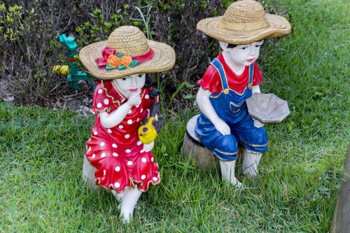 dolls statues garden