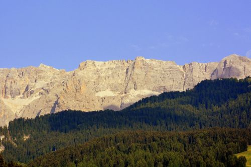 dolomites chain mountains