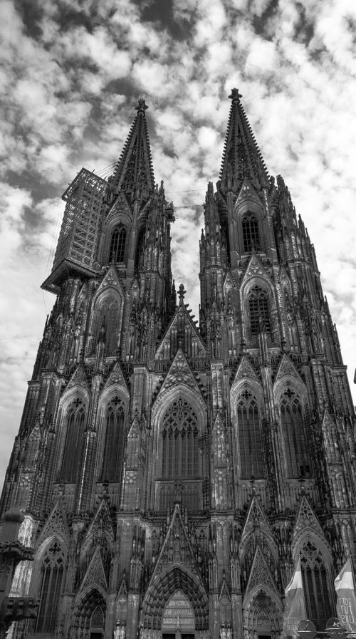 dom cologne house of worship
