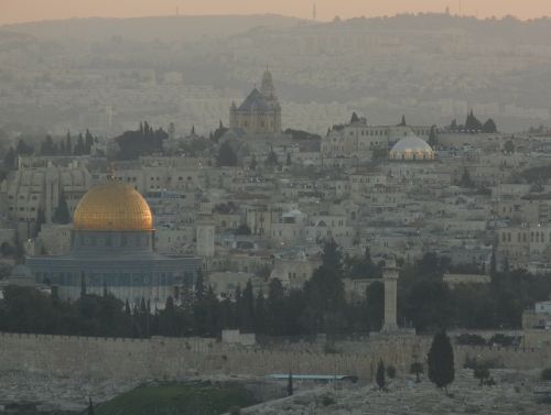 dome of the rock jerusalem cityscape