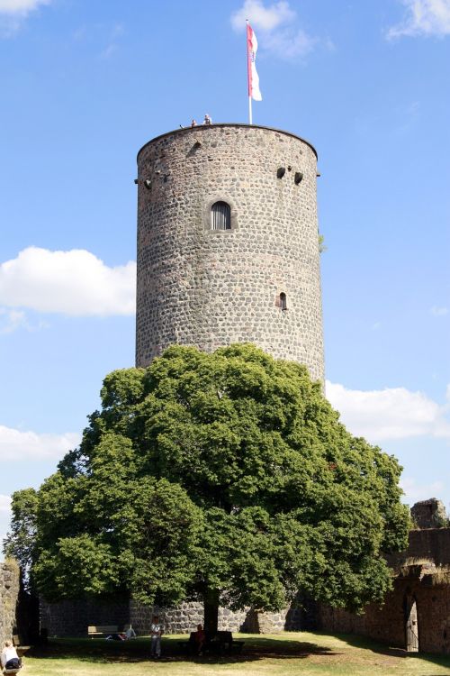 donjon tower natural stone
