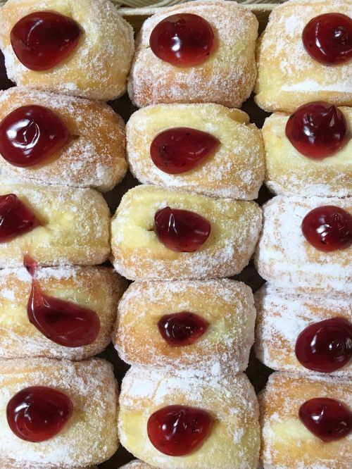 donuts jam red