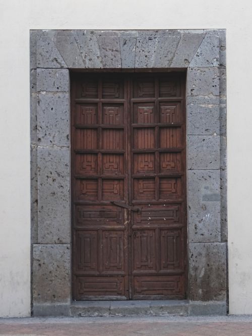 door wood stone