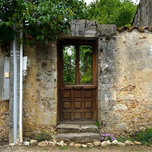 door secret garden wall