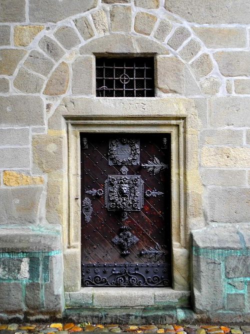 door old architecture