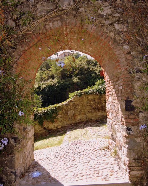 door open medieval