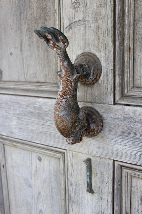 door handle entrance