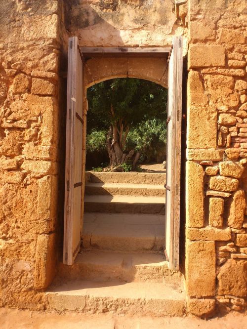 door brick architecture