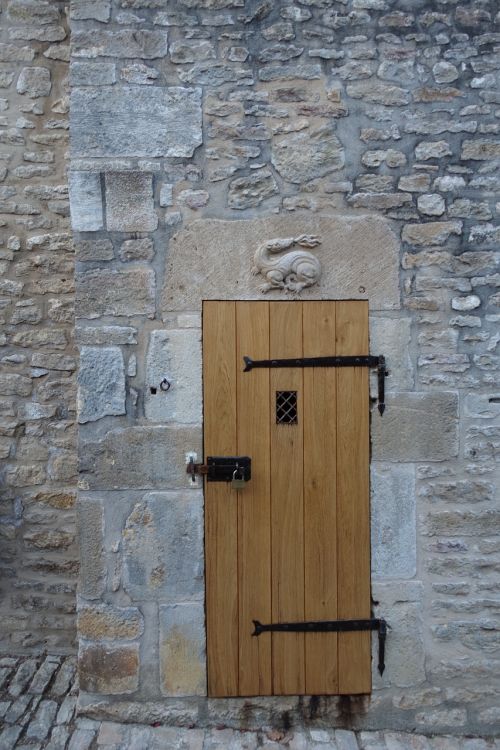 door wall pierre