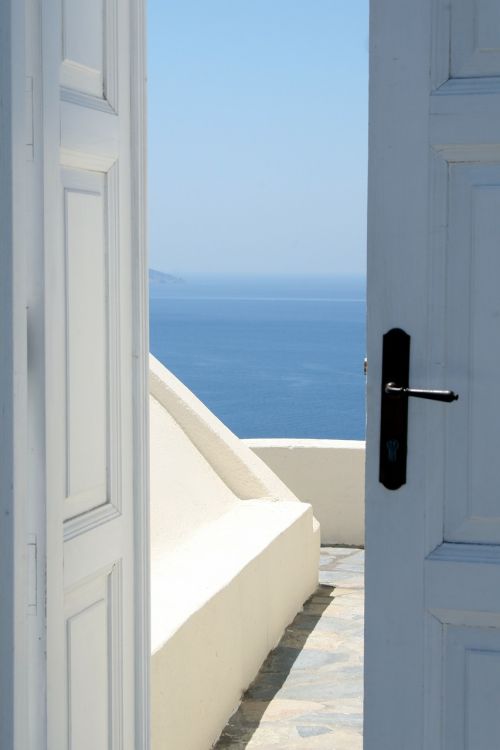 door entry sea