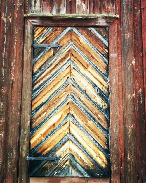 door old hinges