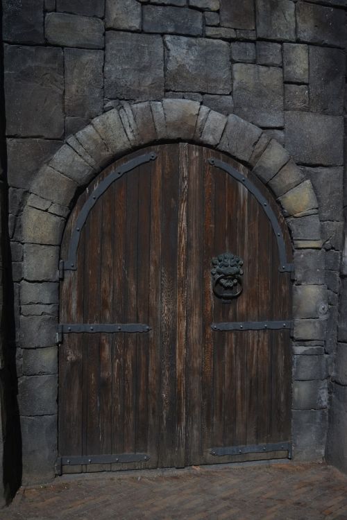 door gate castle