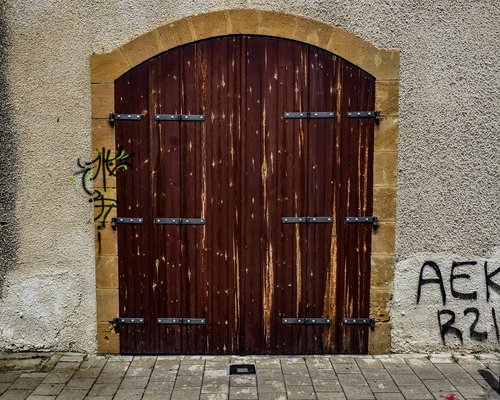 door  doorway  wood