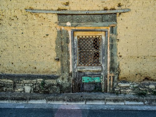 door  aged  weathered