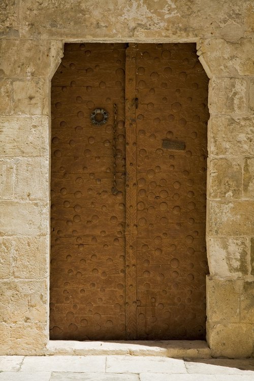 door  wall  on