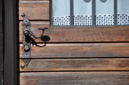 door  brown  handle