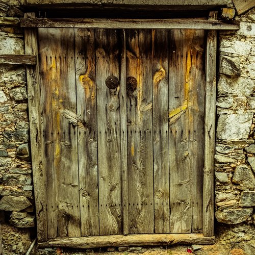 door  old  wooden
