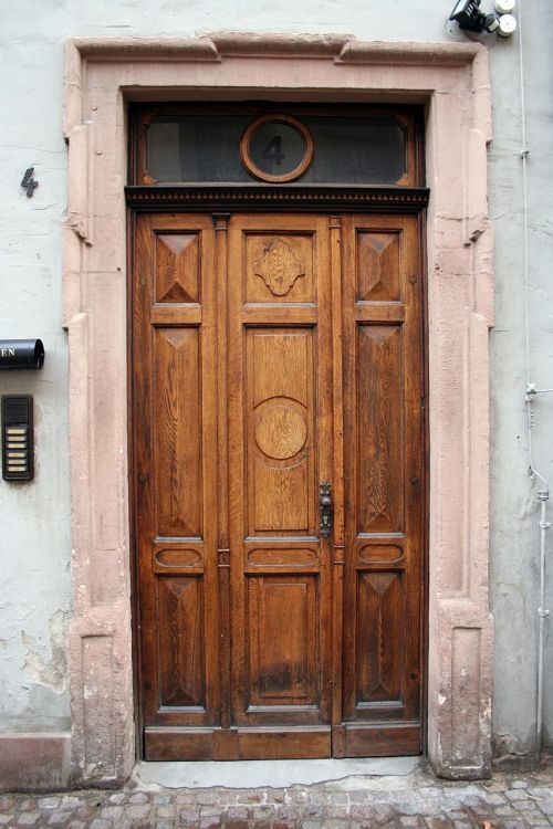 door old house entrance