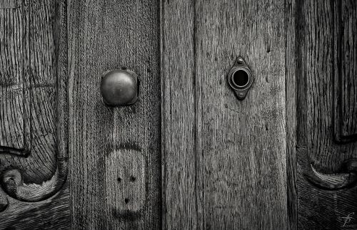 door keyhole design