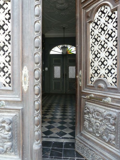 doors entrance opening
