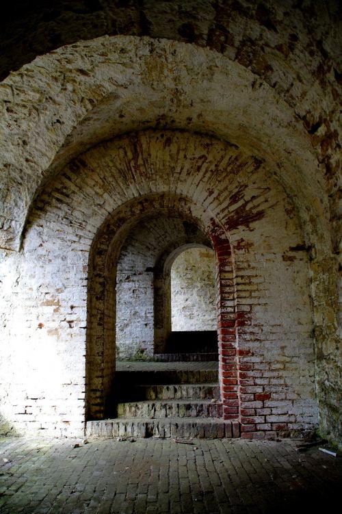 doors passage round arch
