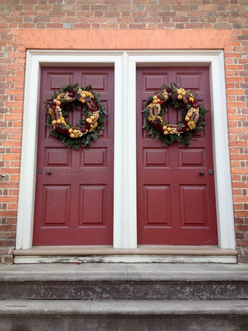 doors wreath christmas