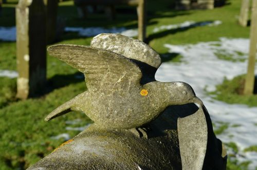 dove gravestone cemetery